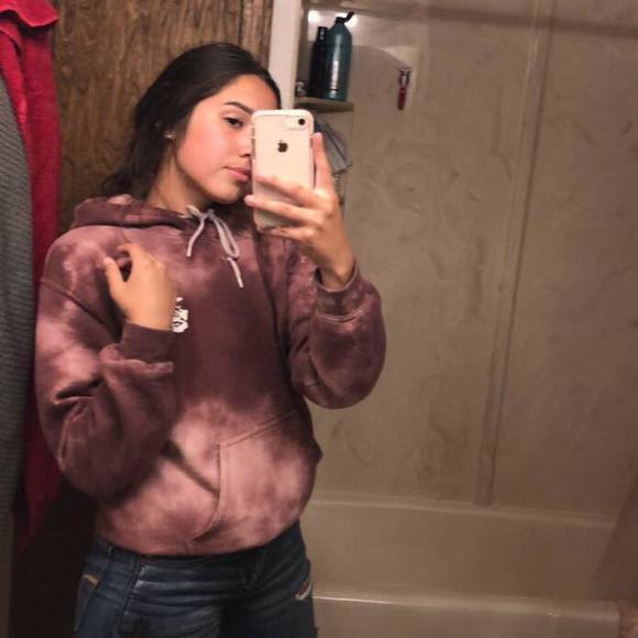 Meet your Posher, Rachel - Picture 1 of 1